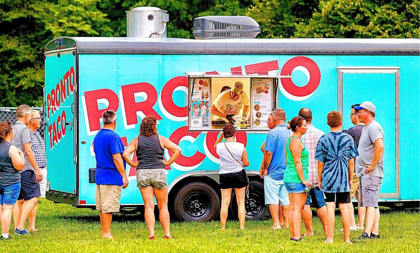 Pronto Taco food truck serving guests in Indianapolis